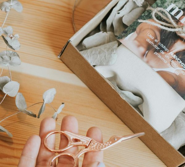 Ideas originales para envolver regalos con materiales simples